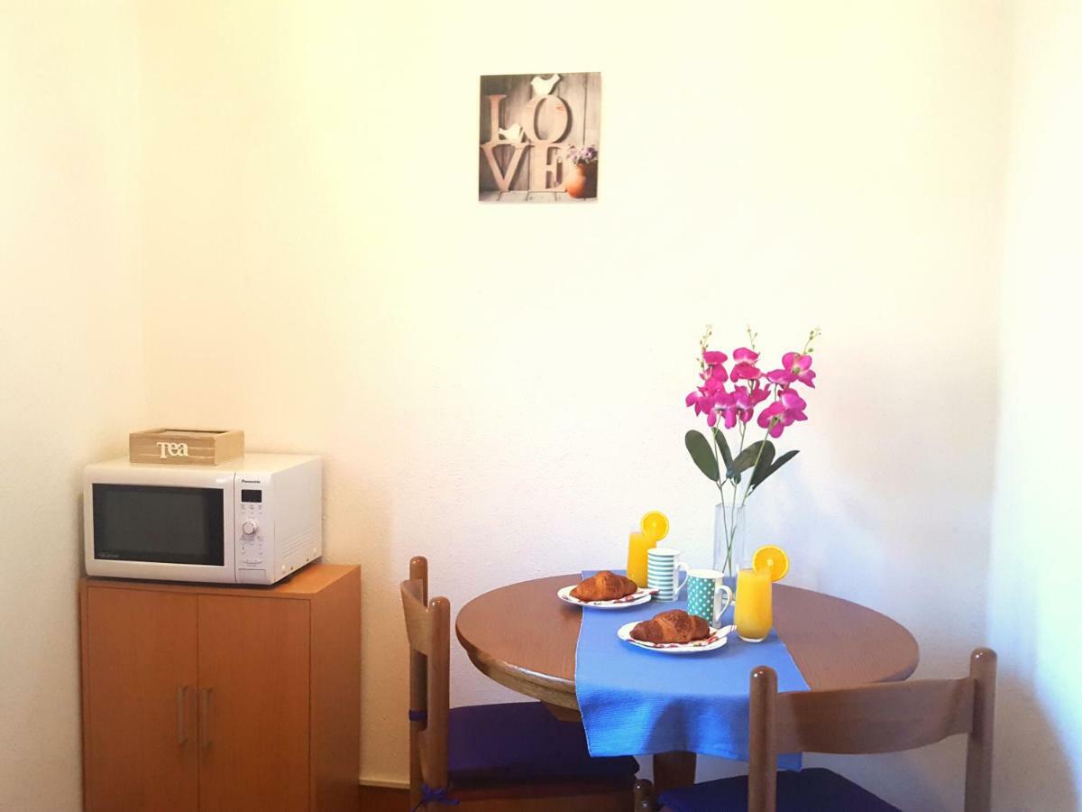 Apartmani Bezma Bol Exterior photo