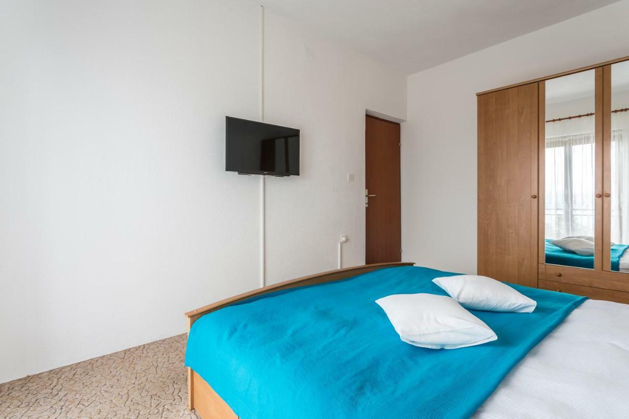 Apartmani Bezma Bol Exterior photo