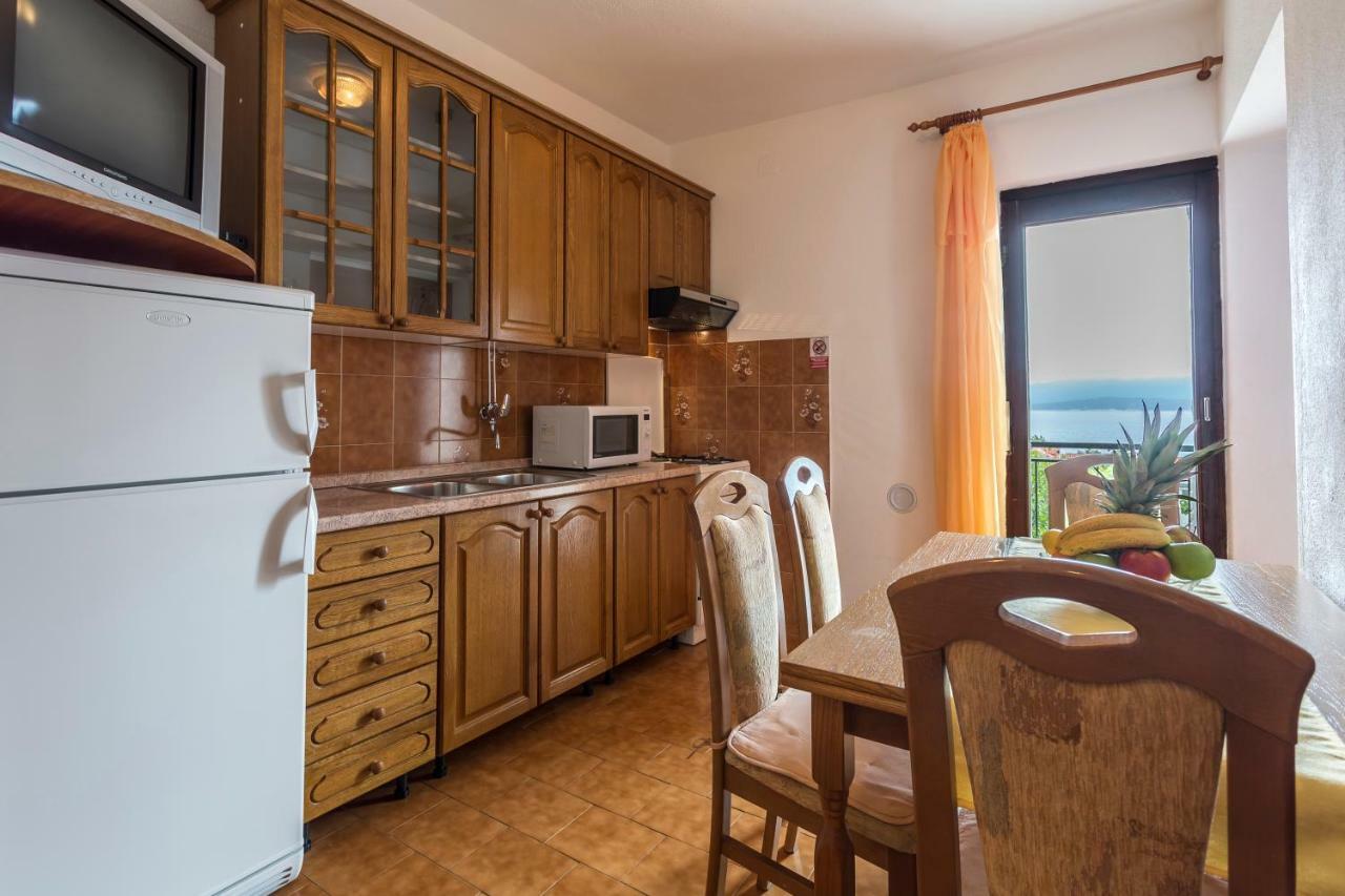 Apartmani Bezma Bol Exterior photo