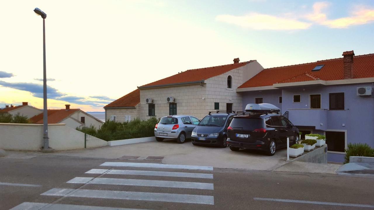 Apartmani Bezma Bol Exterior photo